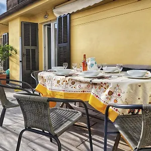 Rosy's House Un Attico A Due Passi Dall'acquario Parking Free Apartment